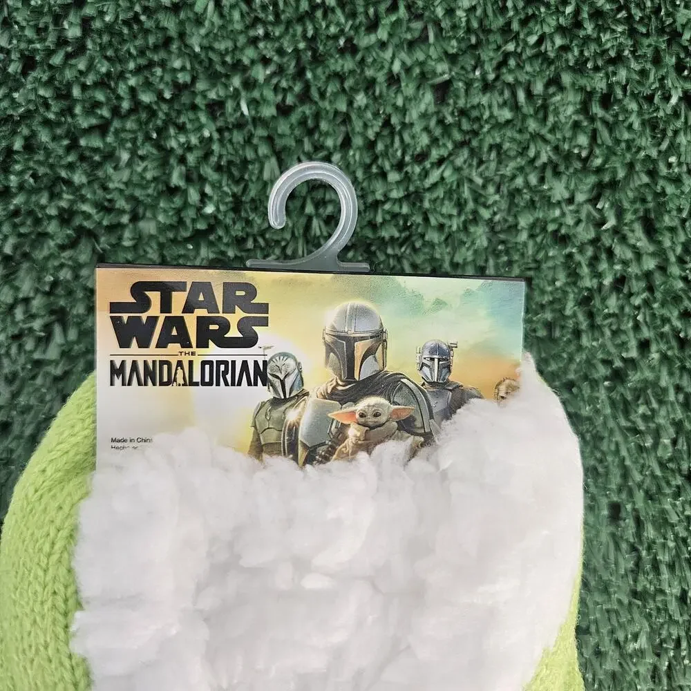 Baby Yoda Mandalorian Unisex Fuzzy Babba Sherpa Slippers NWT Youth size 5-9